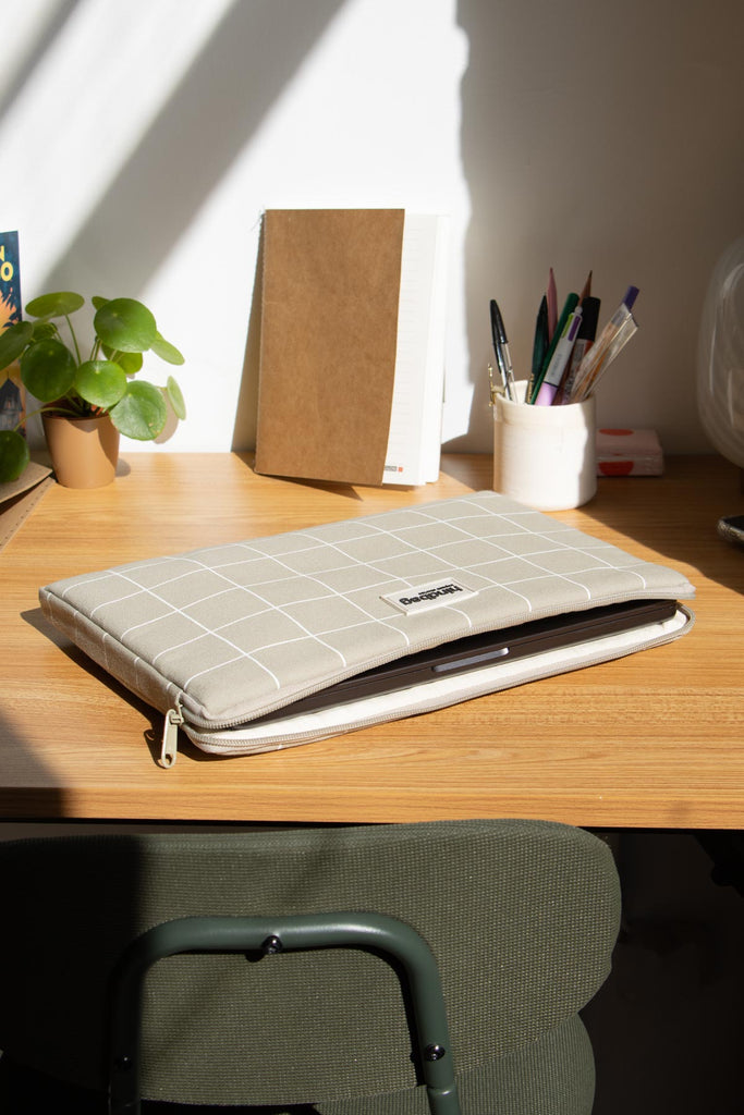 Housse d'ordinateur Ava Carreaux vert argile/blanc