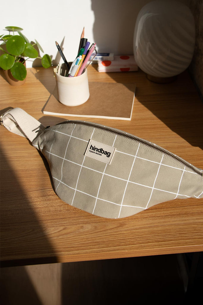 Sac banane Olivia Carreaux vert argile/blanc