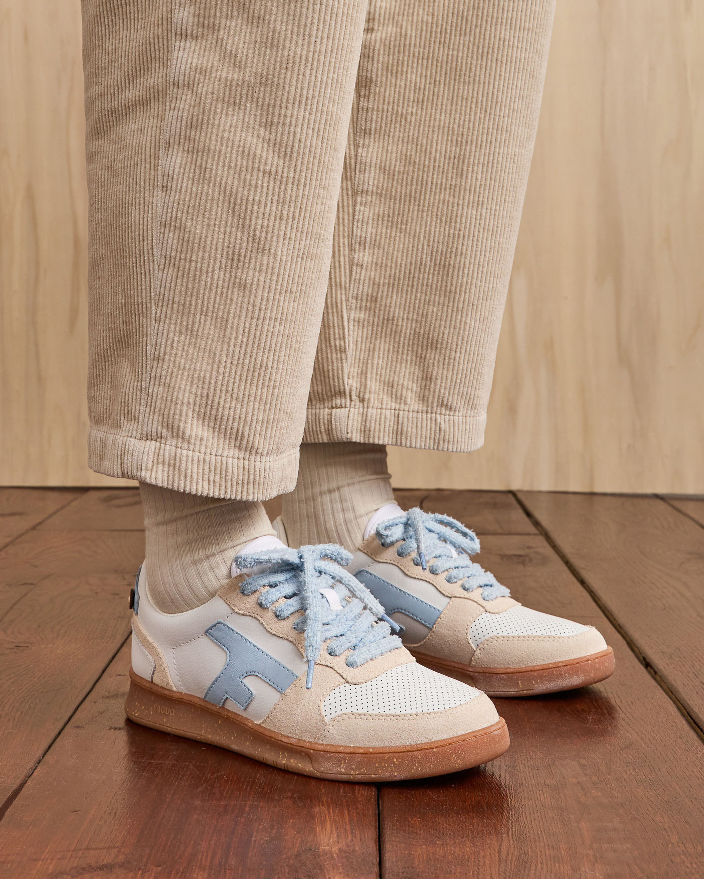 Baskets écrues & bleu clair, cuir & suède - HAZEL