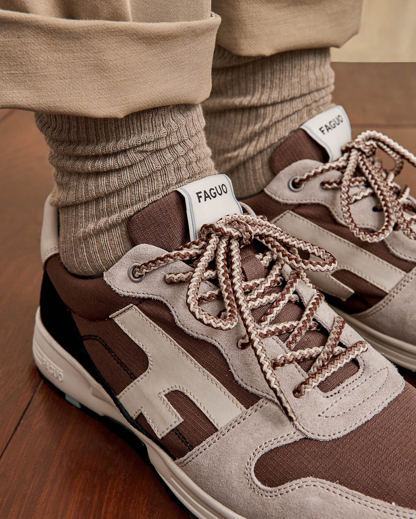 Baskets marron foncé suède - OLIVE