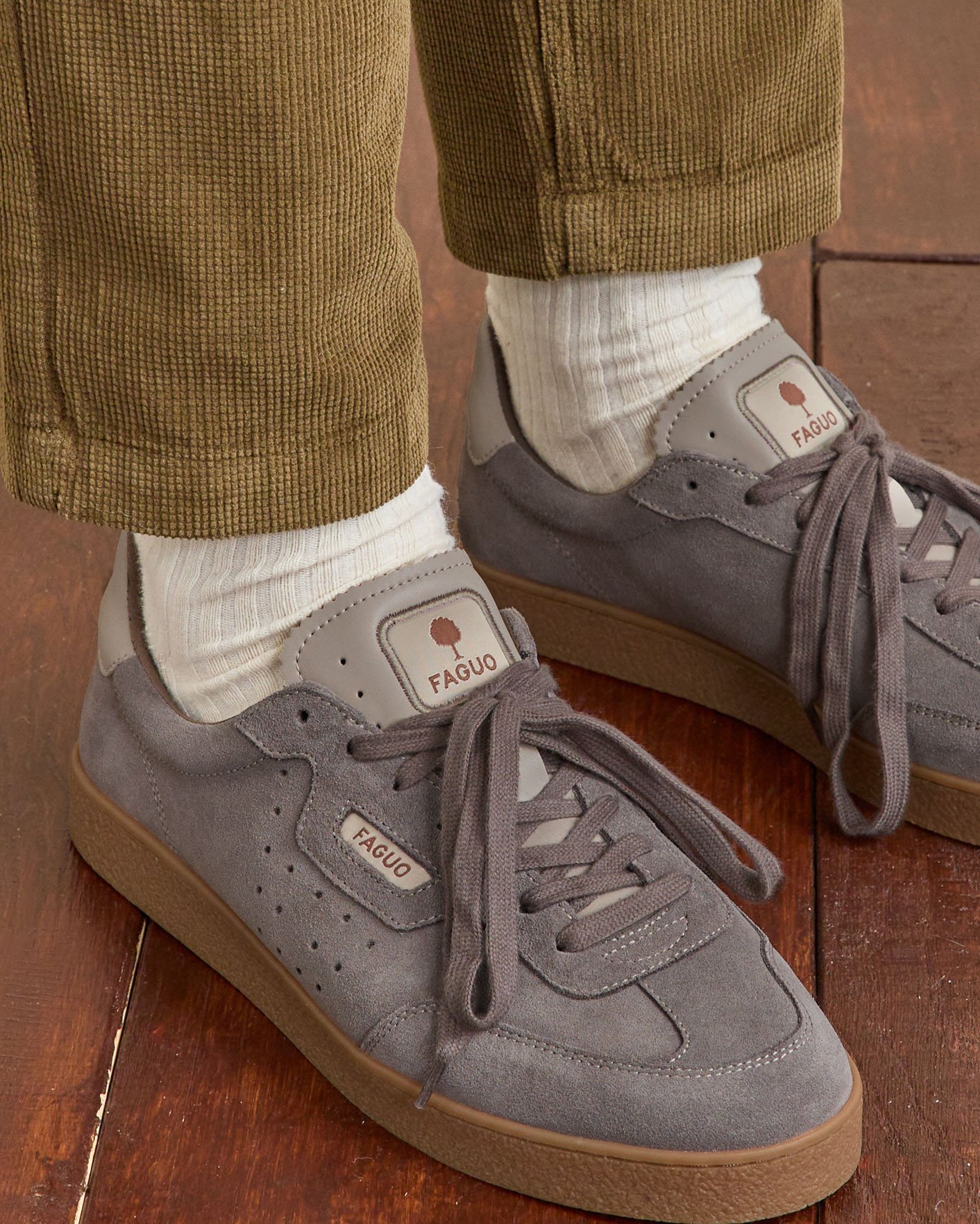 Baskets taupe suède homme - LUMBO