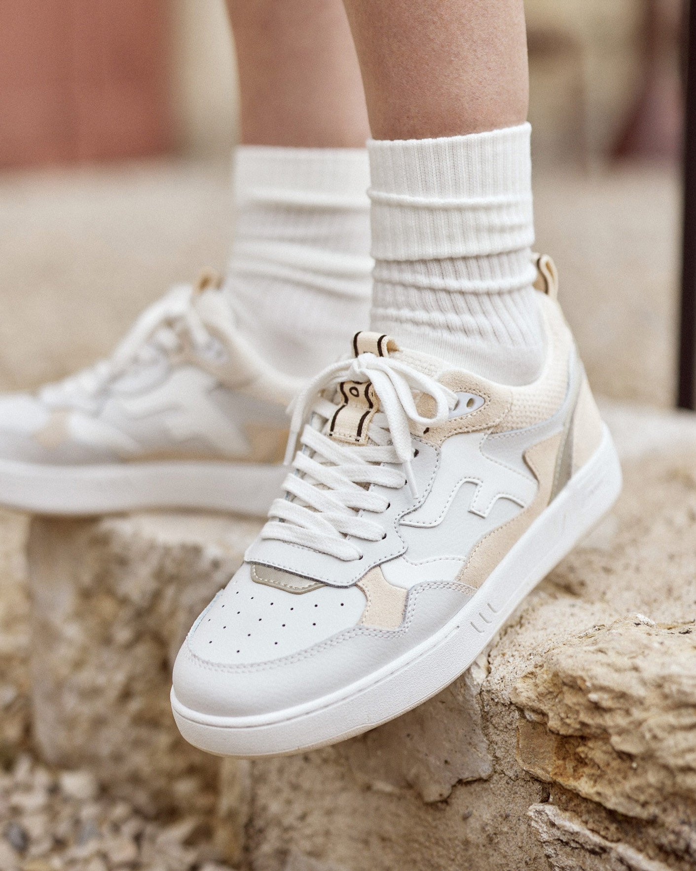 Baskets blanches et beiges cuir - DAHLIA