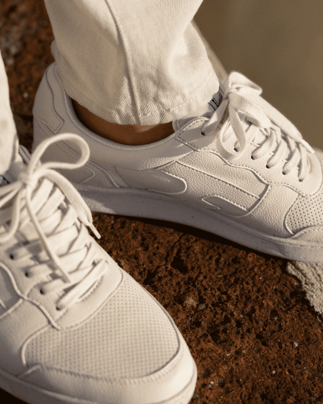 Baskets écrues cuir bouton gris - HAZEL