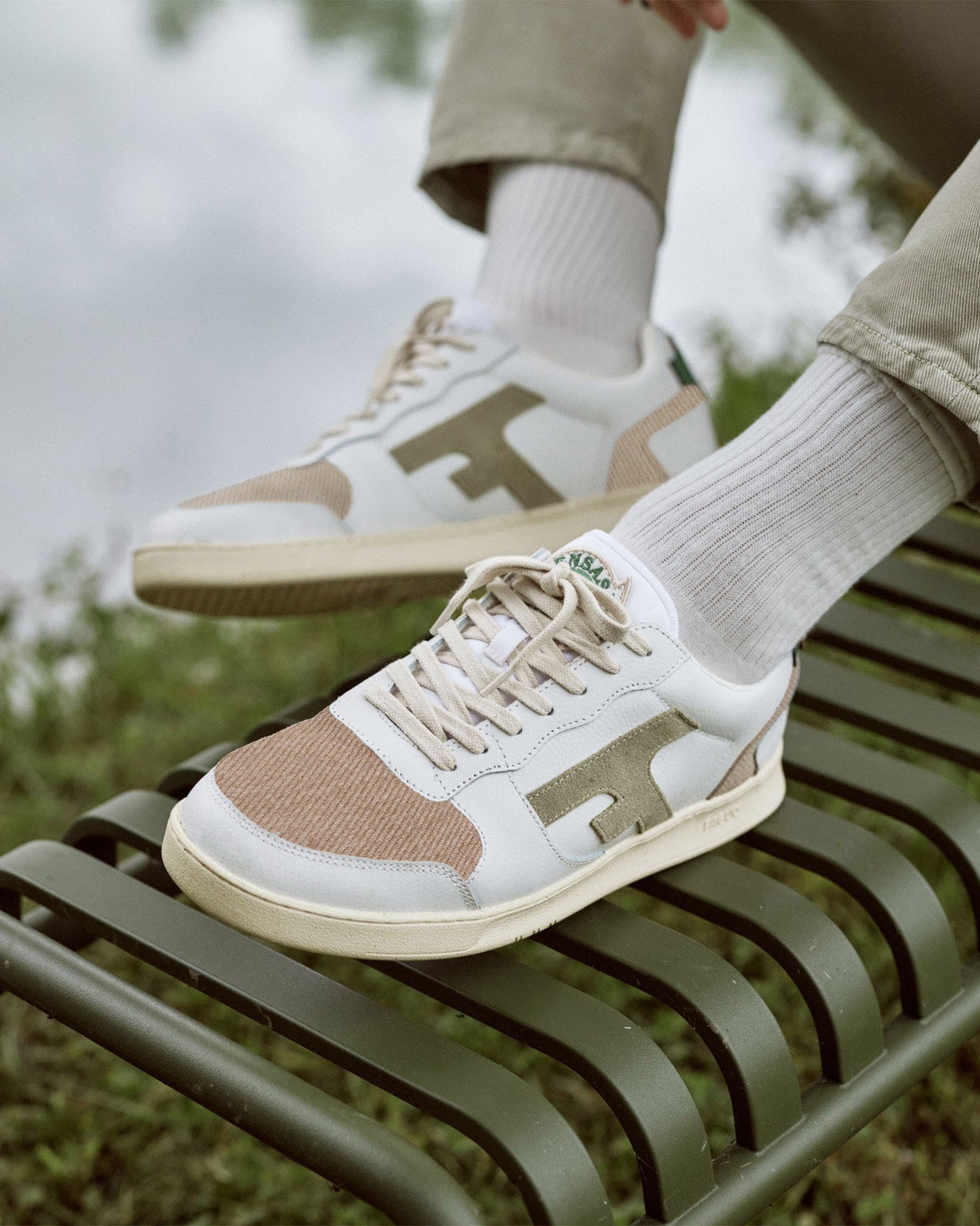 Baskets blanches & kaki clair cuir - HAZEL