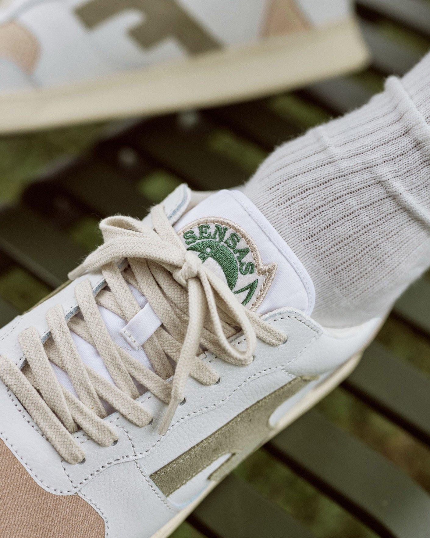 Baskets blanches & kaki clair cuir - HAZEL