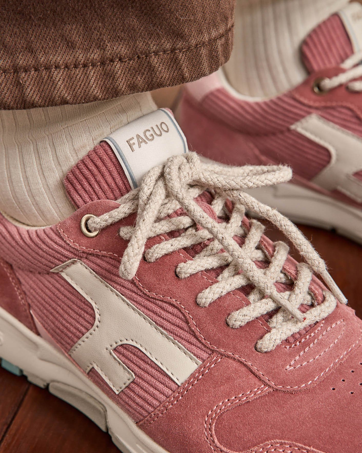 Baskets en velours roses suède - OLIVE