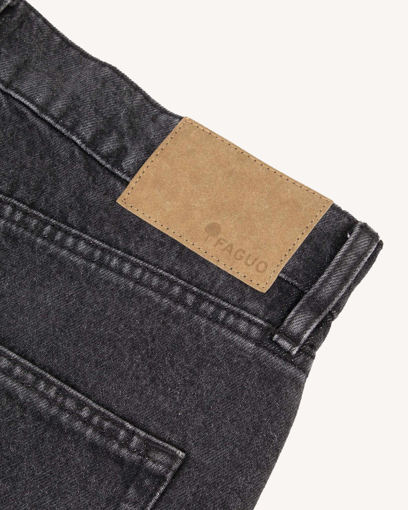 Jean fuselé noir coton - TAPERED
